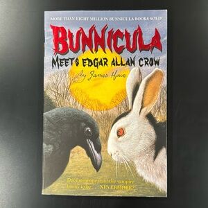 Bunnicula and Friends #7: Bunnicula Meets Edgar Allan Crow - Paperback Novel